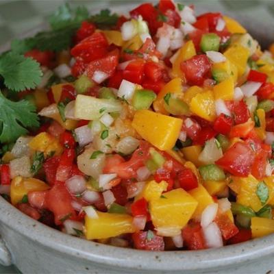 salsa van de mango, perzik en ananas