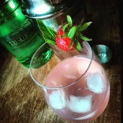 aardbei-gin cocktail