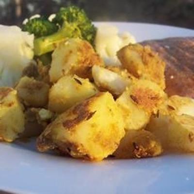 masale aaloo (spice potatoes)