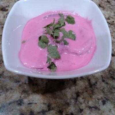 bieten en yoghurt salade