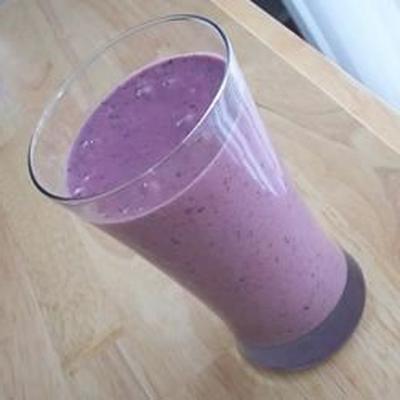 bosbes, banaan en pindakaas smoothie