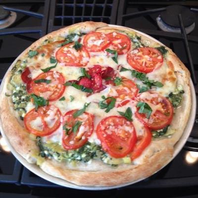 rode, witte en groene pizza