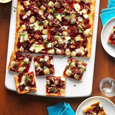 brie en cranberry pizza