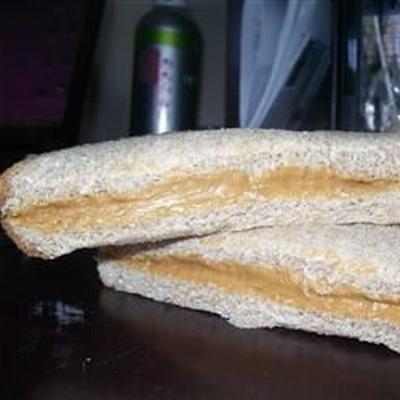 pindakaas en honing sandwich