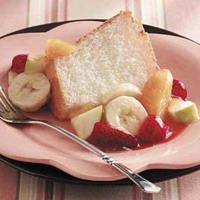 engelenvoedselcake met fruit