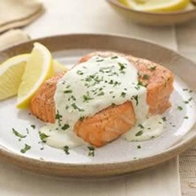 gegrilde zalm met romige pestosaus