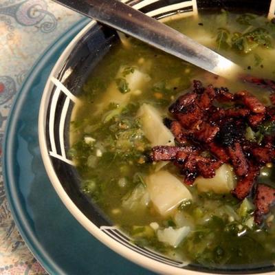 gekoelde boerenkool en aardappelsoep