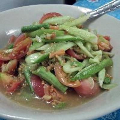 yam taeng (pittige komkommersalade)
