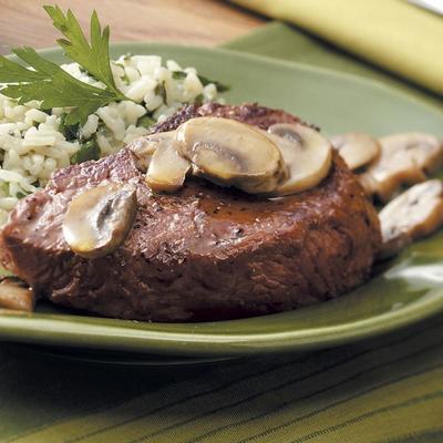 kleine steaks met champignons