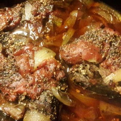 slowcooker balsamic rundvlees en uien