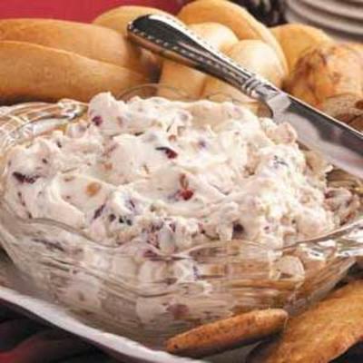 roomkaas en cranberry dip