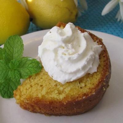 lemon poke cake i