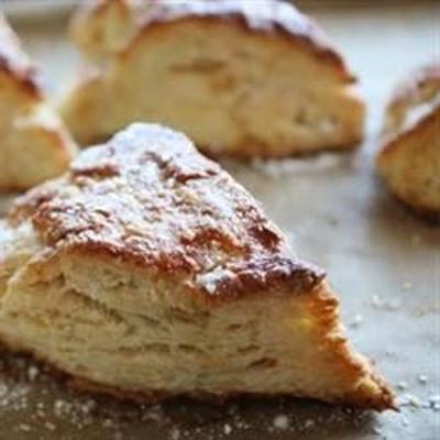 citroen gember scones met bruine rijstmeel en agave nectar