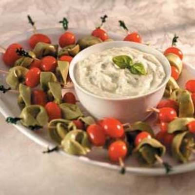 tortellini spiesjes met pesto dip