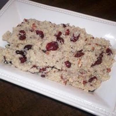 quinoa-cranberry salade met pecannoten