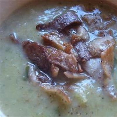 sunchoke (artisjok van Jeruzalem) en prei-soep met champignons