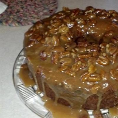 Jim's appel raisin pond cake met praline glazuur