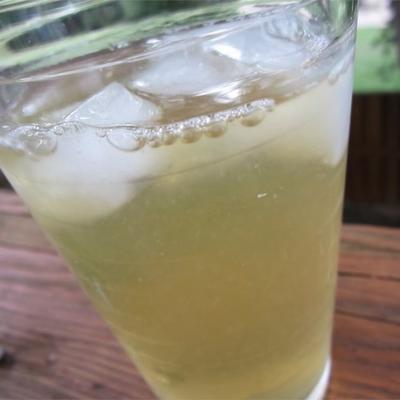 sprankelende limonade met groene thee