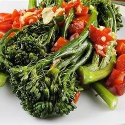 broccoli rabe met geroosterde paprika