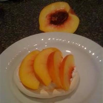 Pamela's peachy meringue taart