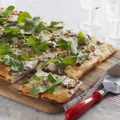 gekarameliseerde ui en rucola pizza