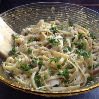 lichtere kip fettuccine Alfredo