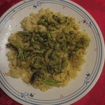 Indiase currycouscous met broccoli en edamame