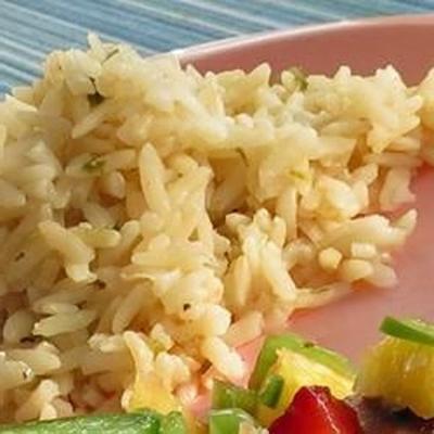 semi-toegeeflijke gemakkelijke bruine rijst