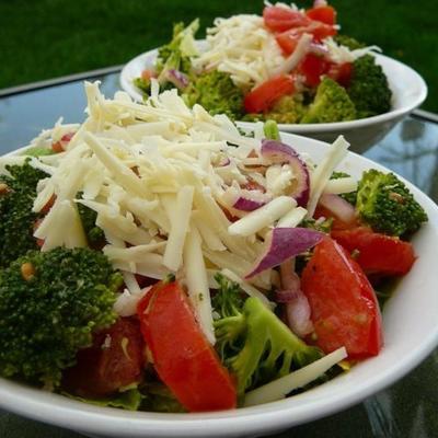 broccoli salade met dressing van margarita