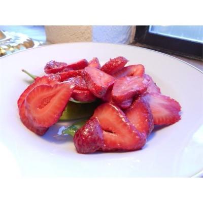 aardbeien en snapslieresalade