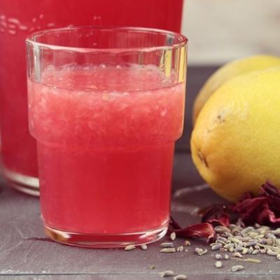 lavendellimonade met hibiscus