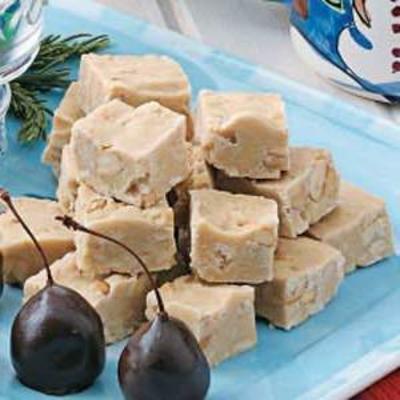 bruine suiker cashew fudge