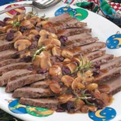 Cranberry-mushroom beef brest