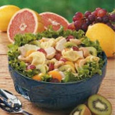 fruitige tortellini salade