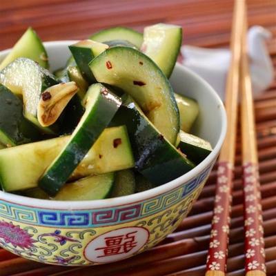 pittige Aziatische komkommers