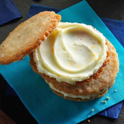 Walnut sandwich cookies