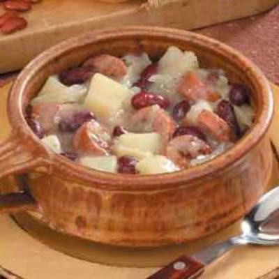 Kielbasa kool stoofpot