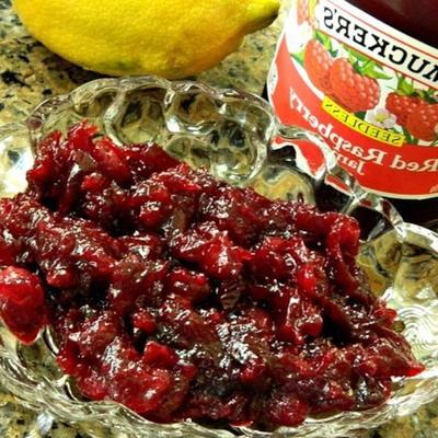 eenvoudige cranberry-frambozensaus