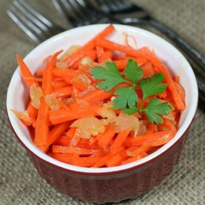 Russische wortelsalade (Koreaanse stijl)