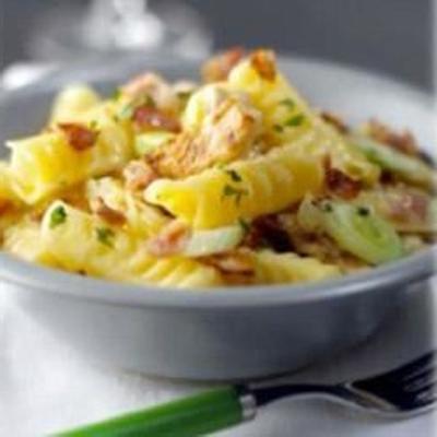 kip en spek pastasalade met maille® dijon originale mosterd