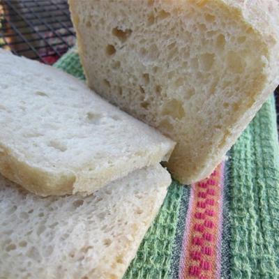 zachtste zacht brood met luchtzakken met broodmachine