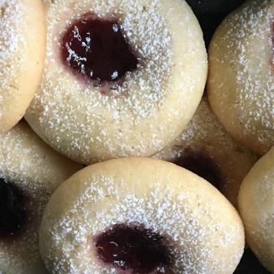 witte chocolade frambozen thumbprint cookies