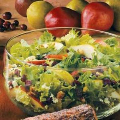 cranberry-peren gooide salade