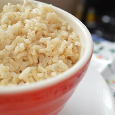 gemakkelijke oven bruine rijst
