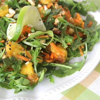 mango, wortel en rucola salade