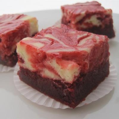 rode fluwelen cheesecake swirl brownies