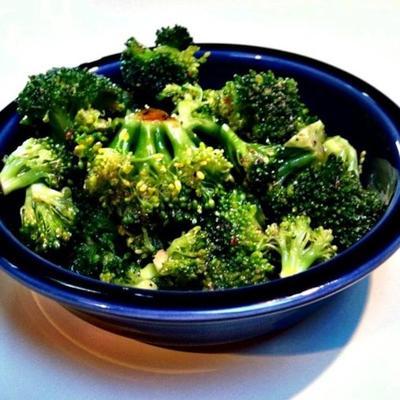 eenvoudig gemarineerde broccoli
