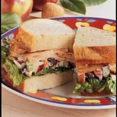 appel-walnoot kalkoensandwiches