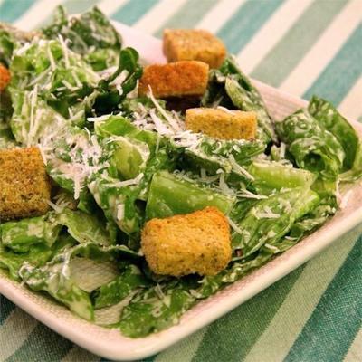 gemakkelijk romige caesar saladedressing