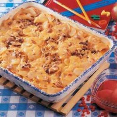 cheesy potato beef bake